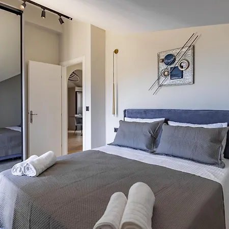 Casa Aurora Ραζάτα